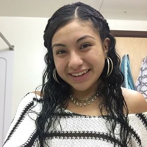 Meet your Posher, Alexandra